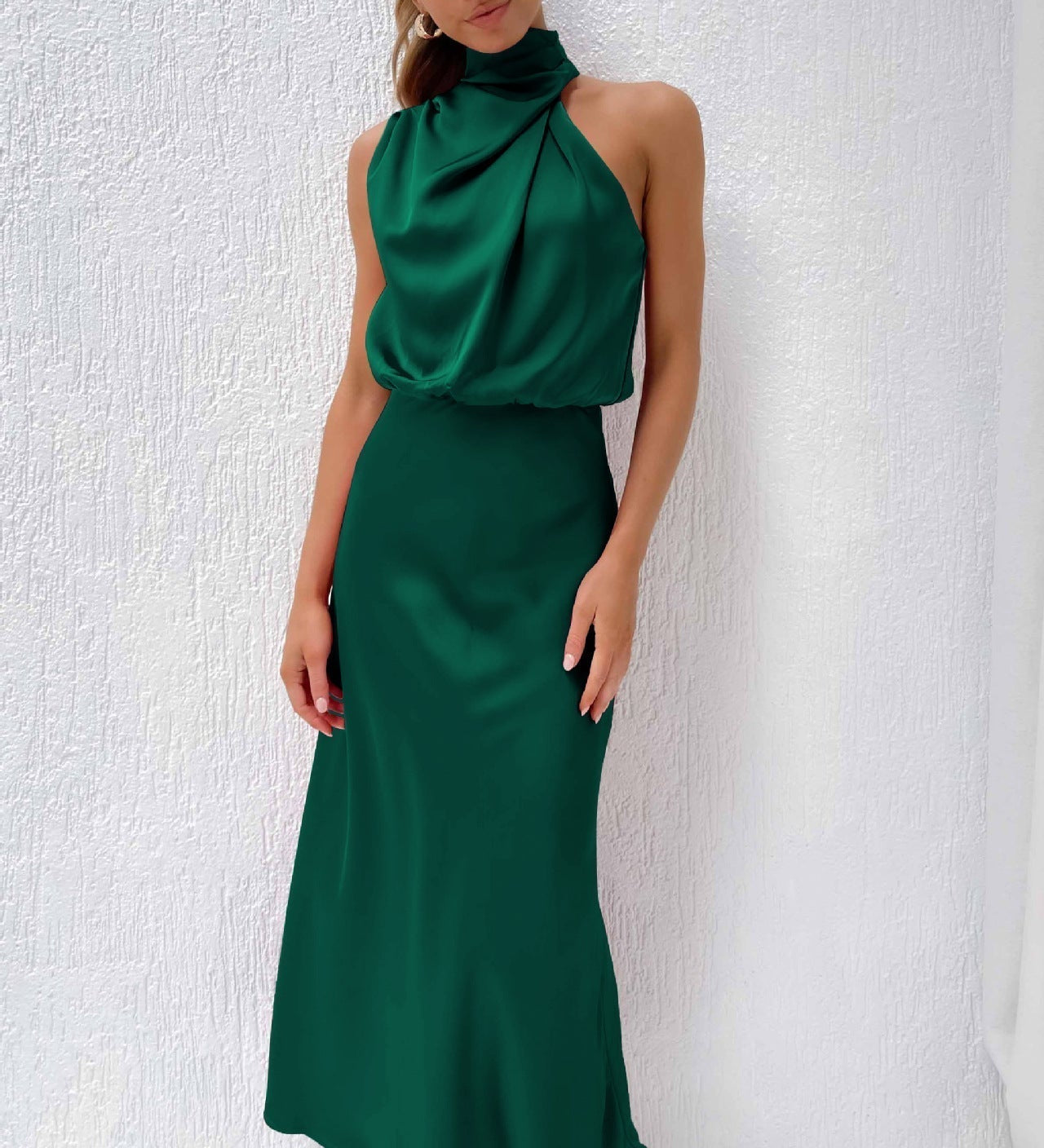 Emanuela – Rochie Lungă Elegantă cu Croială Clasică
