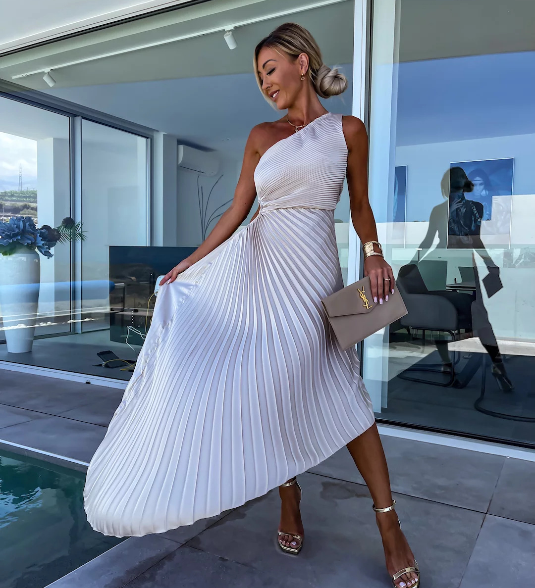 Gabriela – Rochie Maxi Plisată cu un Umăr