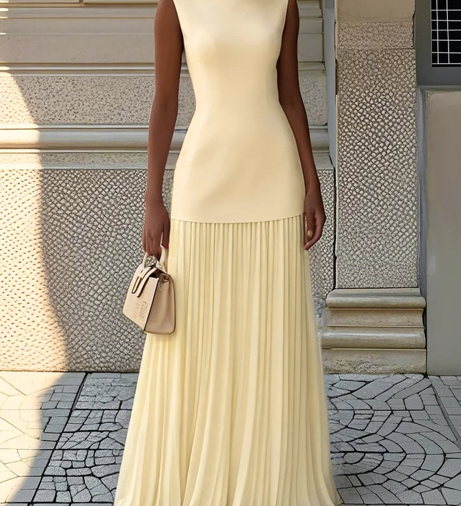Lucia – Rochie Lungă Plisată cu Decolteu Barcă