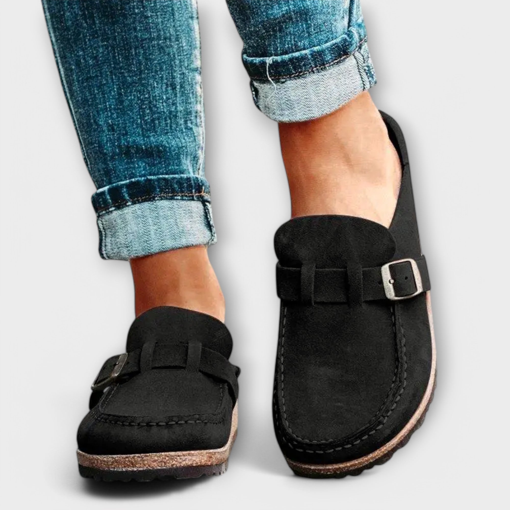 Mocasini anatomici pentru femei cu cataramă decorativă