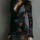 Rochie Mini Slim-fit din Catifea cu Imprimeu Floral și Dantelă la Gât