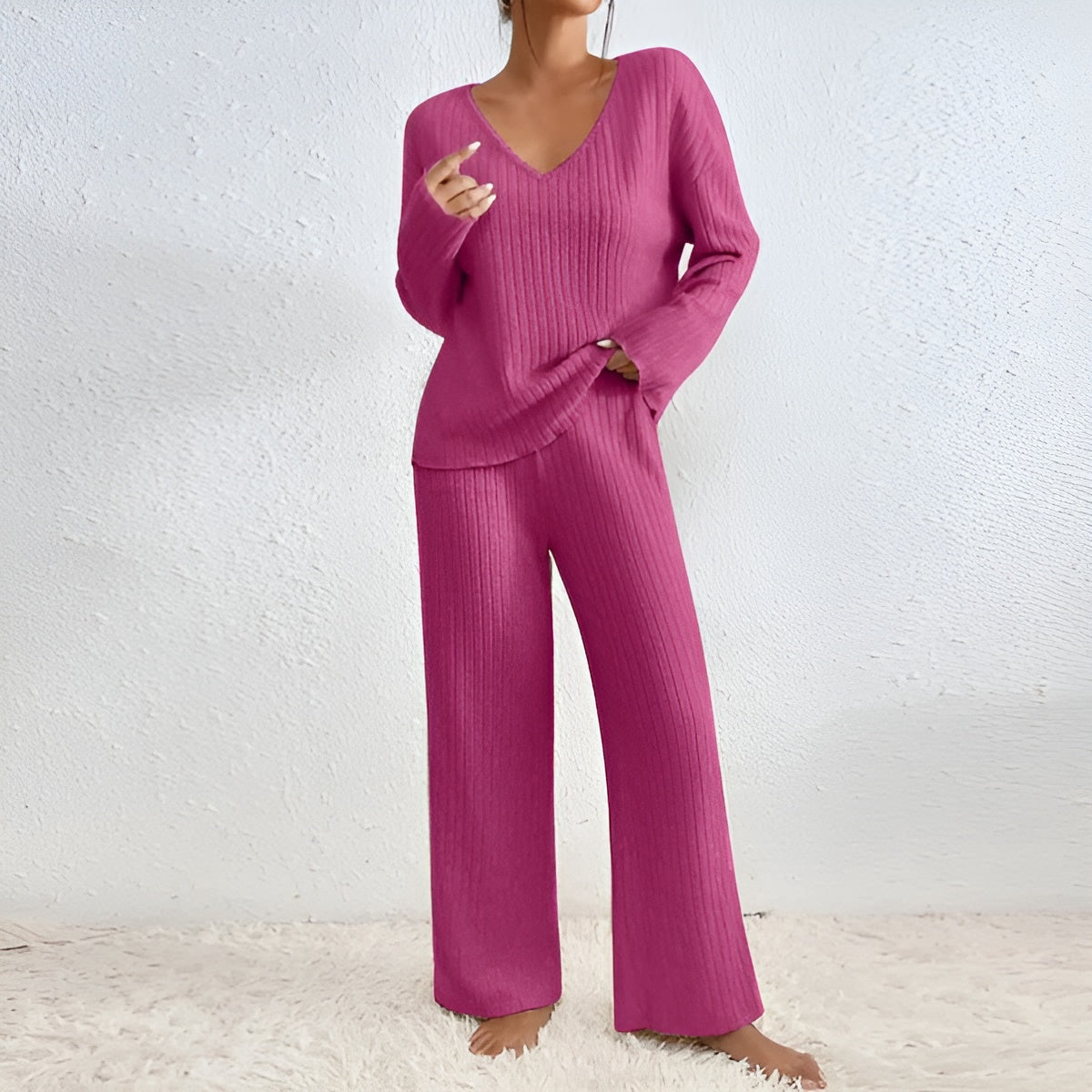 Wilma – Set Tricotat Doi Piese Pulover V și Pantaloni Confortabili