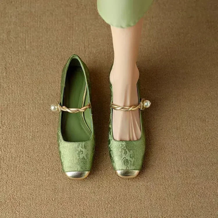 Veronica – Pantofi clasici cu toc, cu aspect elegant