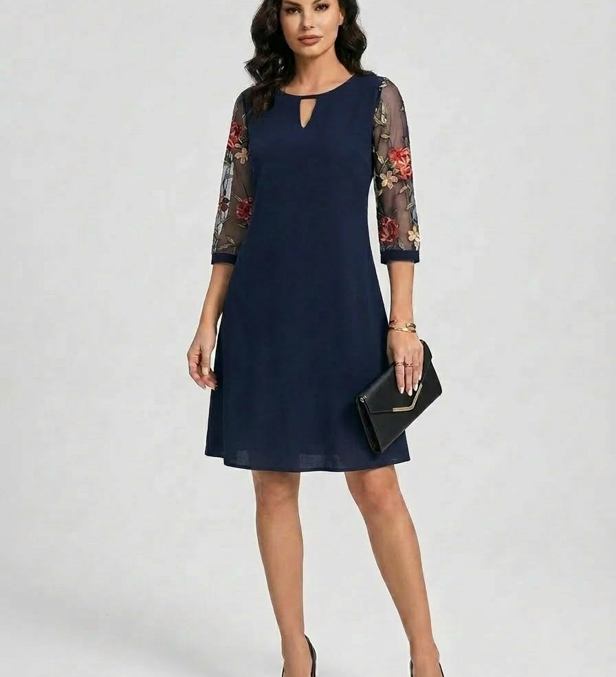 Rodica – Rochie Elegantă cu Mâneci din Tul Brodat