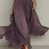 Dana – Rochie Maxi Violet cu Decupaj la Gât și Mâneci Dantelate